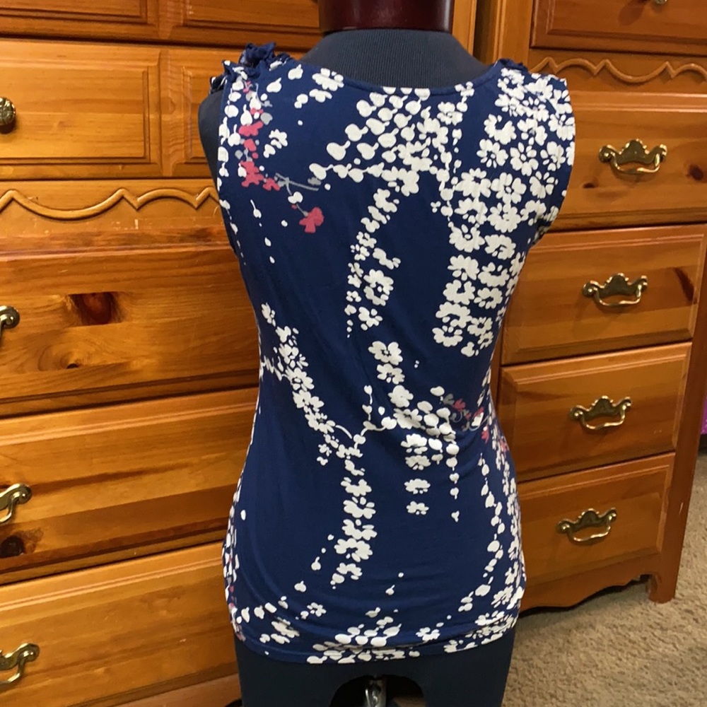 Sleeveless Ruffled Top - Picture 2 of 2